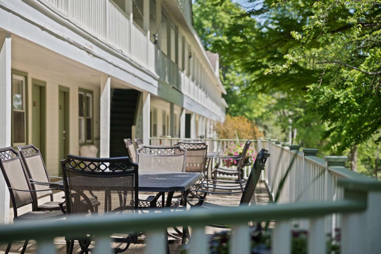 Seven Hills Inn レノックス エクステリア 写真