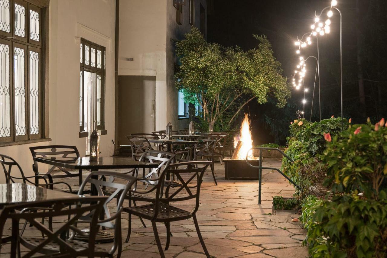 Seven Hills Inn レノックス エクステリア 写真